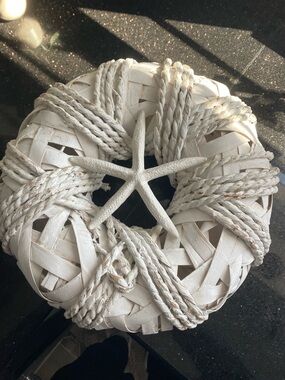 Beautiful White Rope-Wood-Starfish Round Nautical Wreath 14”